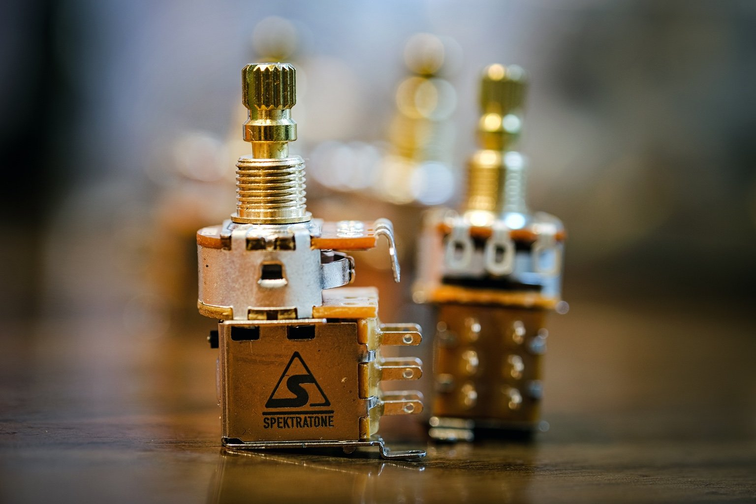 Spektratone Push-Push potentiometer
